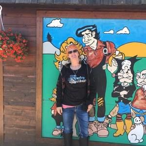 Meet your Posher, Angela